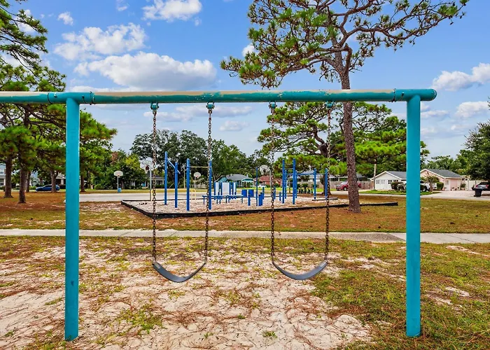 1585 E Blount St Holiday home